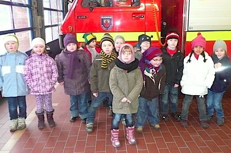 Vorschulkinder bei der Feuerwehr