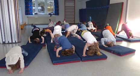 Kinder–Yoga